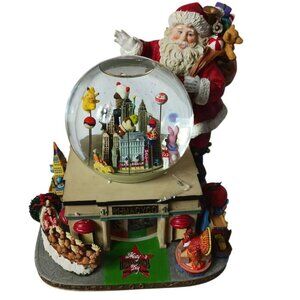 Macys Vtg Thanksgiving Day Parade musical Water Snow Globe 8.5x 7.5